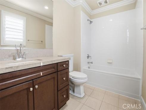 65 Rolling Green , Irvine, CA