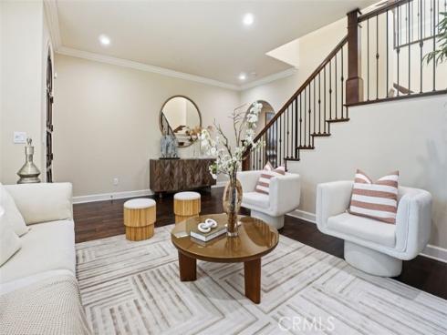 65 Rolling Green , Irvine, CA