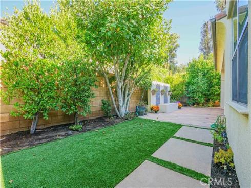 65 Rolling Green , Irvine, CA