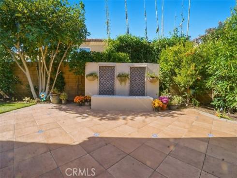 65 Rolling Green , Irvine, CA