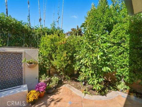 65 Rolling Green , Irvine, CA