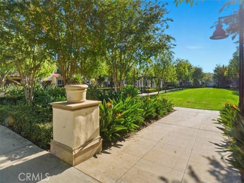 65 Rolling Green , Irvine, CA