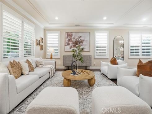 65 Rolling Green , Irvine, CA