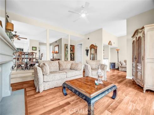 11 Las Brisas 6 , Irvine, CA