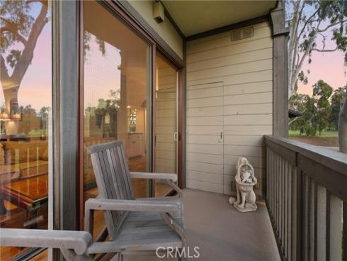11 Las Brisas 6 , Irvine, CA