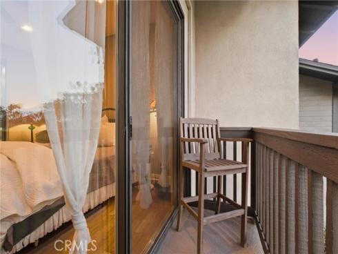 11 Las Brisas 6 , Irvine, CA