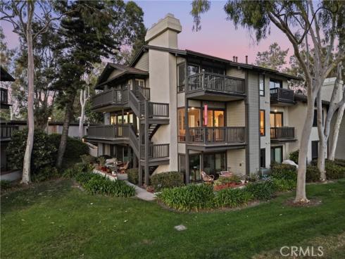 11 Las Brisas 6 , Irvine, CA