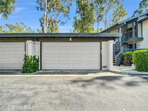 11 Las Brisas 6 , Irvine, CA