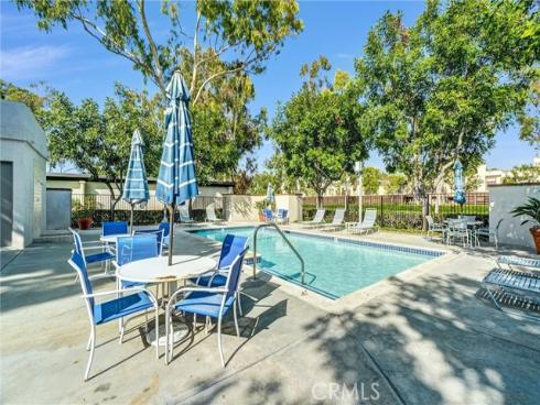 11 Las Brisas 6 , Irvine, CA
