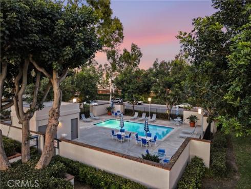 11 Las Brisas 6 , Irvine, CA