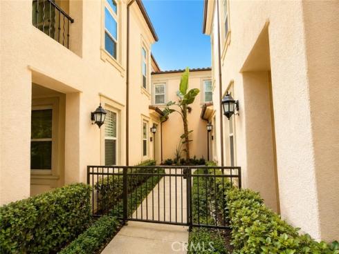 66 Overbrook , Irvine, CA
