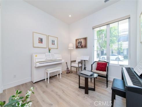 154 Winnett , Irvine, CA