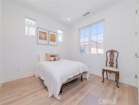 154 Winnett , Irvine, CA