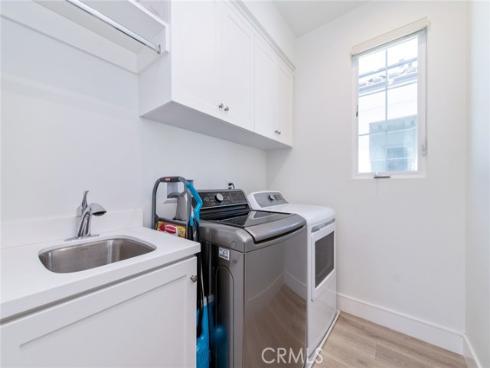 154 Winnett , Irvine, CA