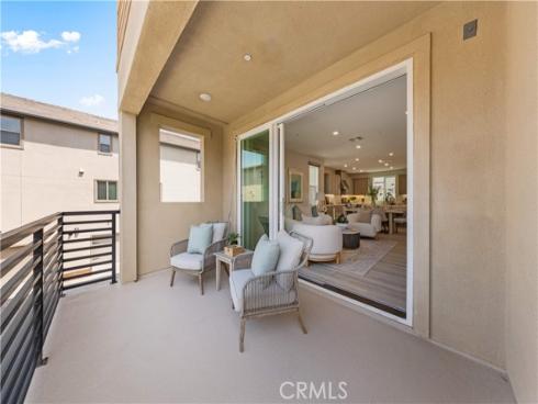 411 Chorus , Irvine, CA