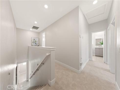 411 Chorus , Irvine, CA