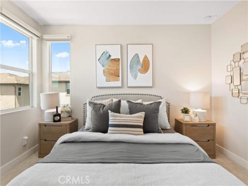 411 Chorus , Irvine, CA