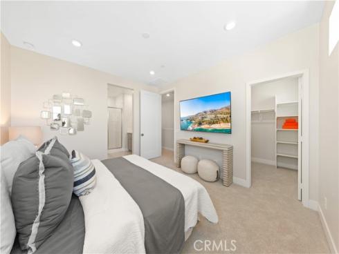 411 Chorus , Irvine, CA
