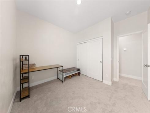 411 Chorus , Irvine, CA