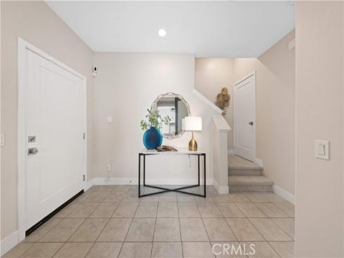 411 Chorus , Irvine, CA