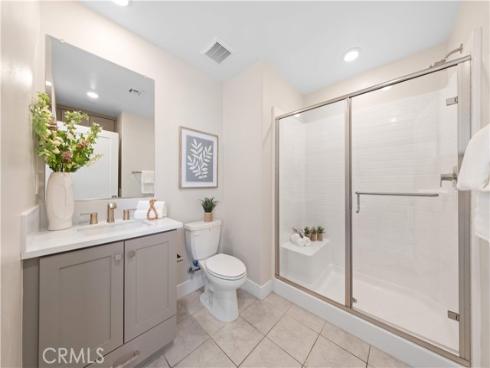 411 Chorus , Irvine, CA