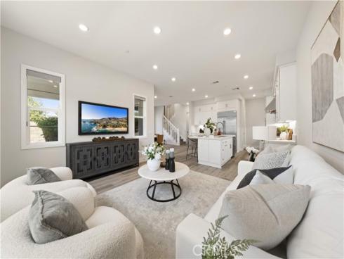228 Merit , Irvine, CA