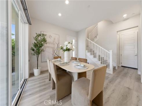 228 Merit , Irvine, CA