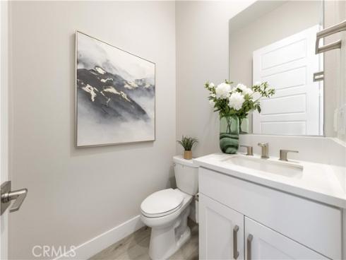 228 Merit , Irvine, CA