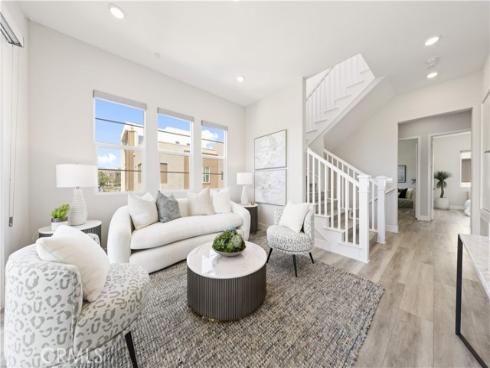 228 Merit , Irvine, CA