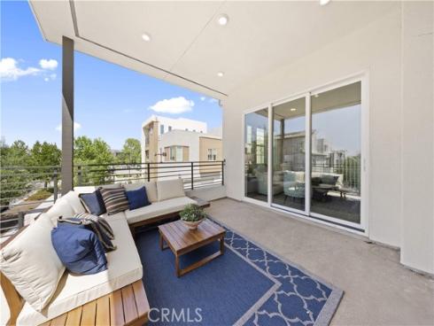228 Merit , Irvine, CA