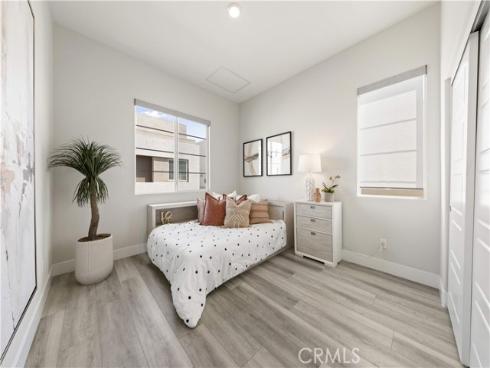 228 Merit , Irvine, CA
