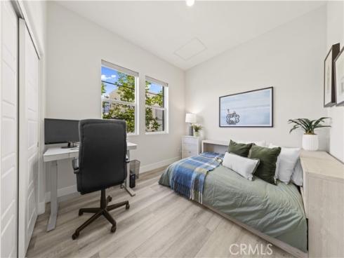 228 Merit , Irvine, CA