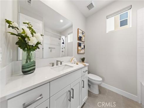 228 Merit , Irvine, CA