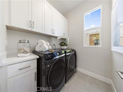 228 Merit , Irvine, CA