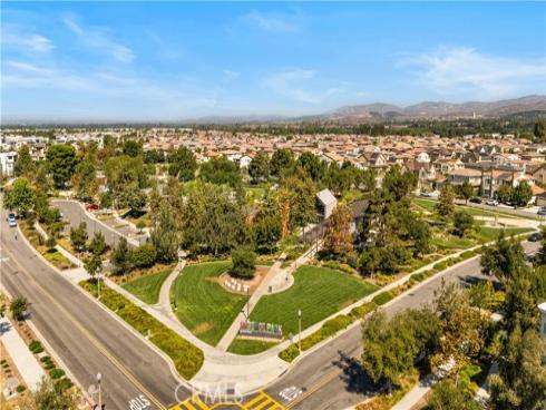228 Merit , Irvine, CA