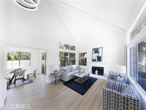 5 Laconia , Irvine, CA