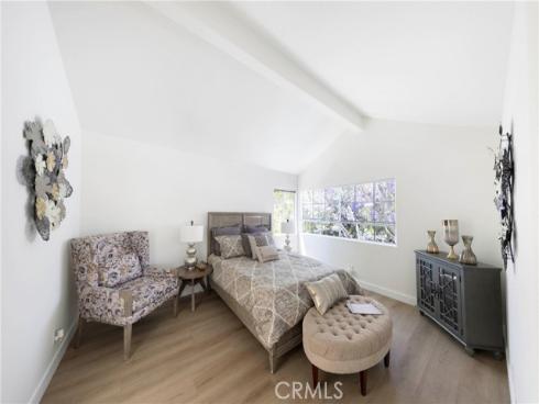 5 Laconia , Irvine, CA