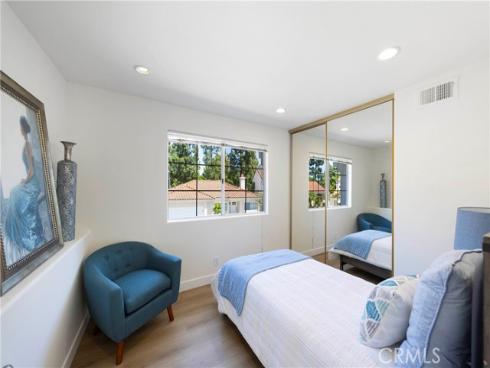 5 Laconia , Irvine, CA
