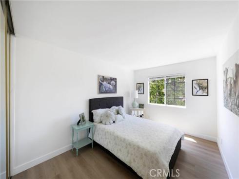 5 Laconia , Irvine, CA