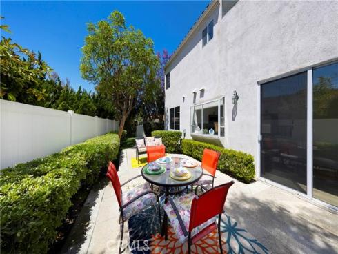 5 Laconia , Irvine, CA