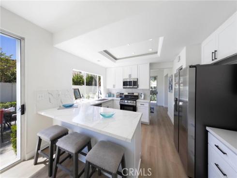 5 Laconia , Irvine, CA