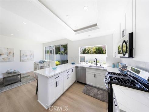 5 Laconia , Irvine, CA