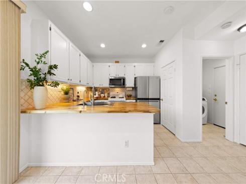 2 Tradition Pl , Irvine, CA