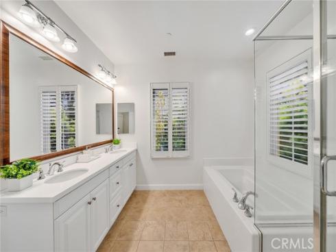 45 Brindisi , Irvine, CA