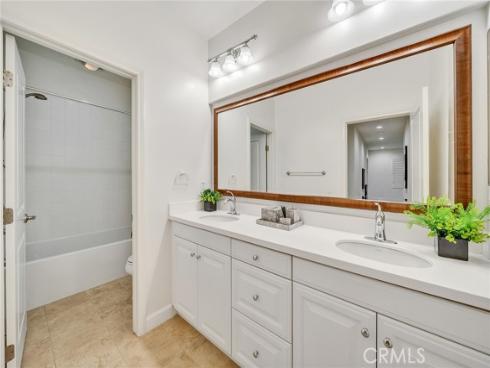 45 Brindisi , Irvine, CA