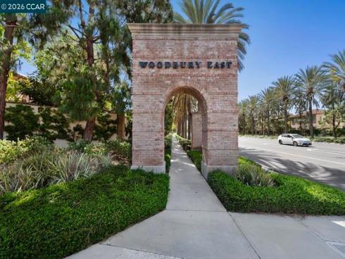 217  Mantle  , Irvine, CA