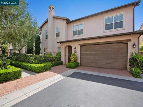217  Mantle  , Irvine, CA