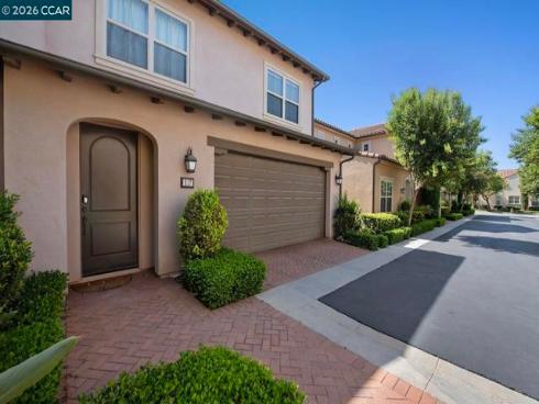 217  Mantle  , Irvine, CA