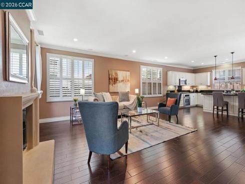 217  Mantle  , Irvine, CA