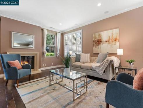 217  Mantle  , Irvine, CA
